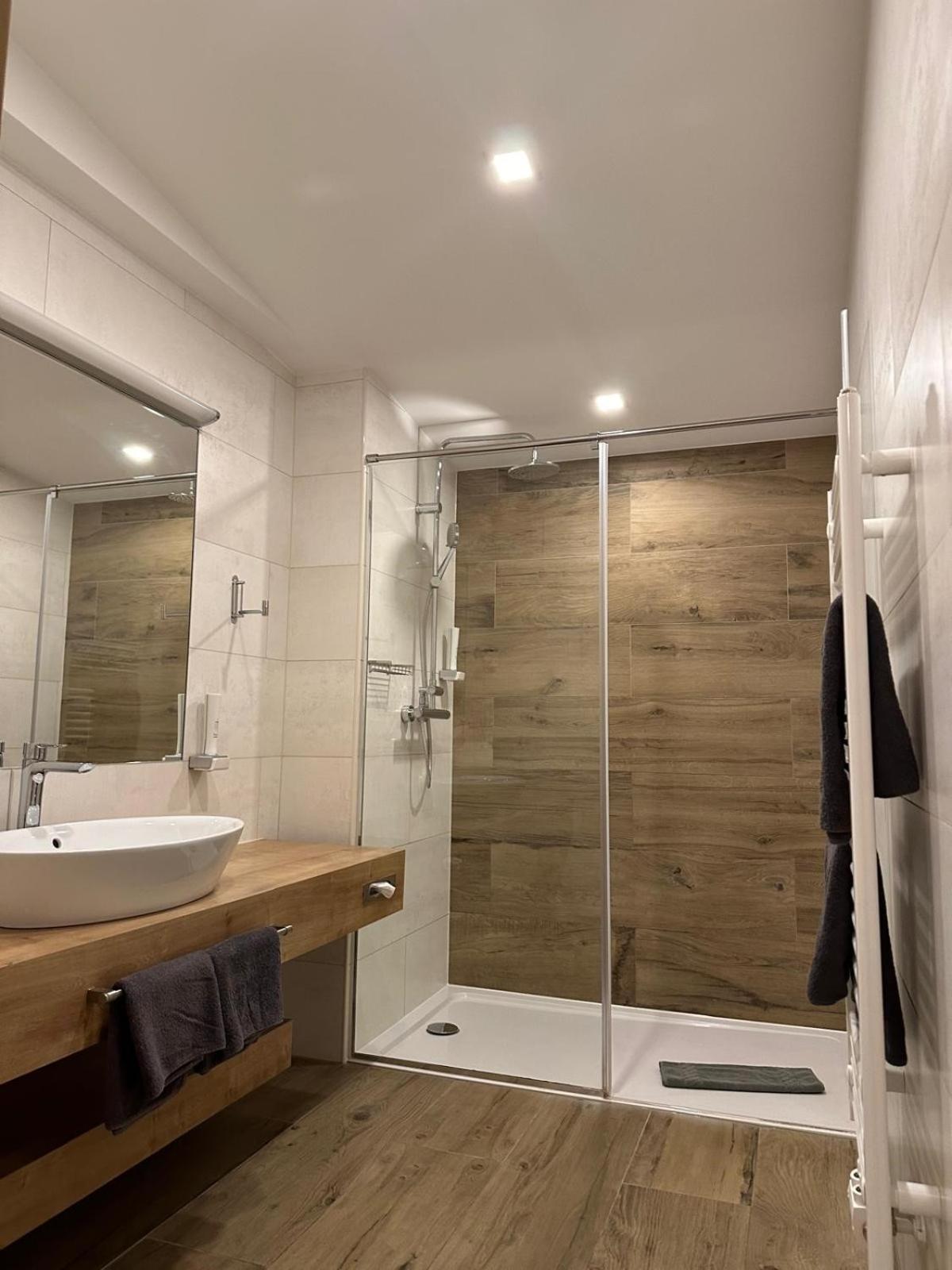 Hotel Zur Post Sankt Valentin Extérieur photo