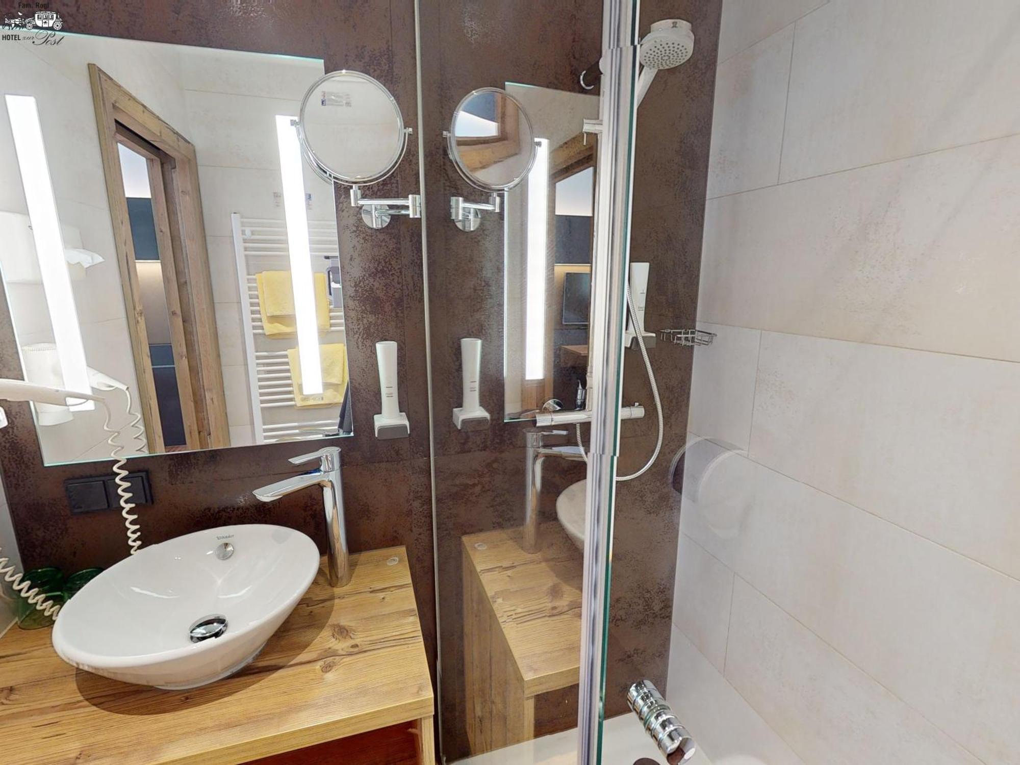 Hotel Zur Post Sankt Valentin Extérieur photo