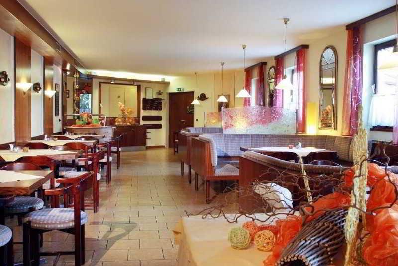 Hotel Zur Post Sankt Valentin Extérieur photo