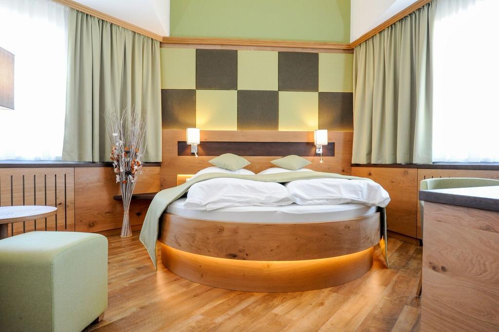 Hotel Zur Post Sankt Valentin Extérieur photo